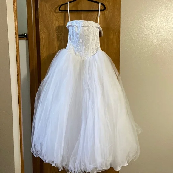 David’s Bridal Wedding Dress Size 6 - Picture 1 of 14